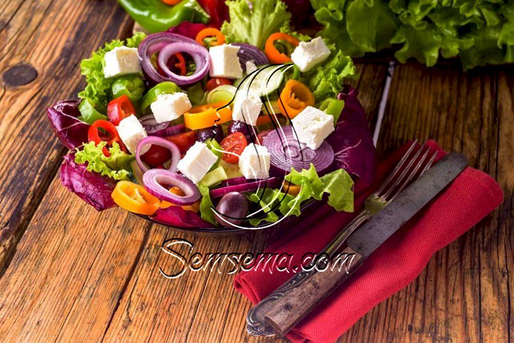 طريقة عمل سلطة الفلفل الملون بالجبنة