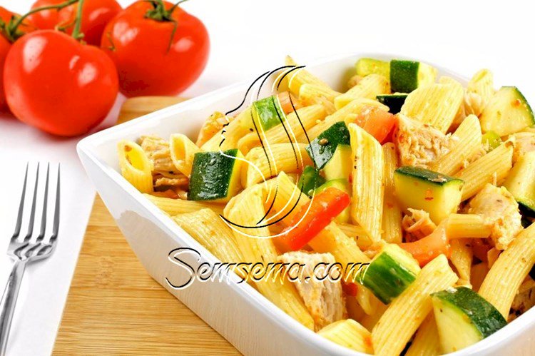 طريقة عمل سلطة المكرونة والدجاج بالمايونيز