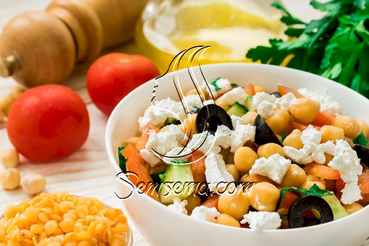 طريقة عمل سلطة الحمص بالجبن والزيتون