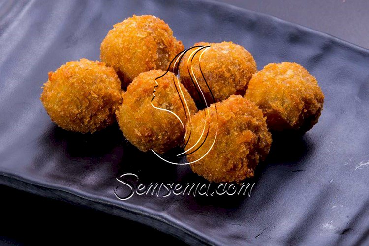 طريقة عمل كرات الدجاج بالموزاريلا