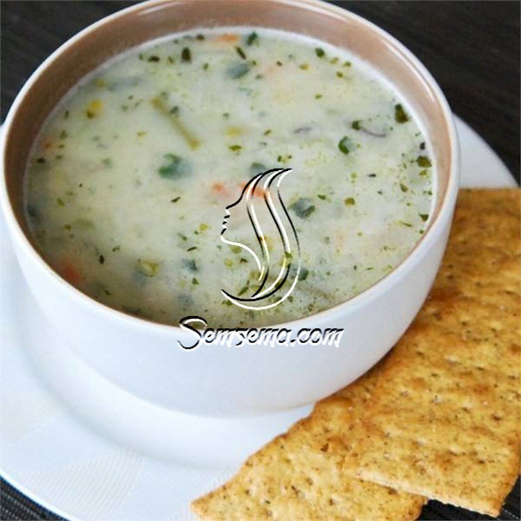 طريقة عمل شوربة الكراث بالبطاطس الفرنسية