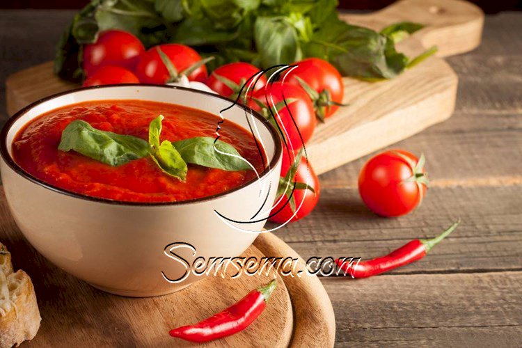 طريقة عمل شوربة الطماطم الحارة