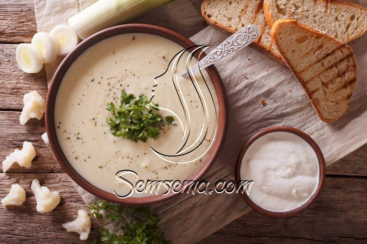 طريقة عمل شوربة القرنبيط الكريمي بالكراث