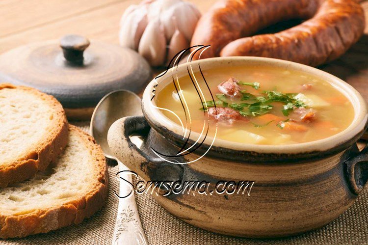 طريقة عمل شوربه العدس بالسجق