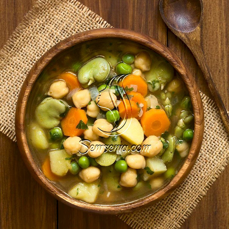 طريقة عمل شوربة الفول الأخضر بالحمص