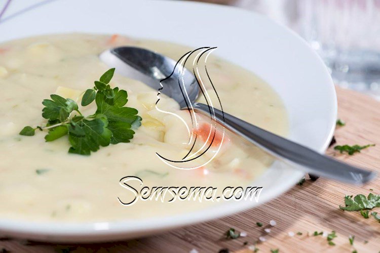 طريقة عمل شوربة البطاطس بالكريمة