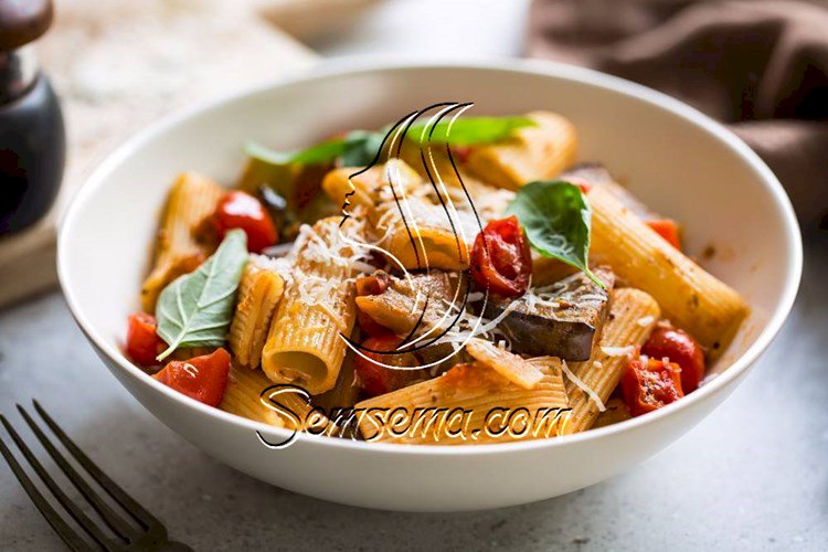 طريقة عمل المكرونة بقطع الباذنجان
