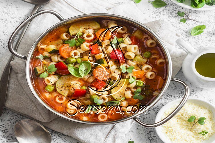شوربة المنستروني الإيطالية