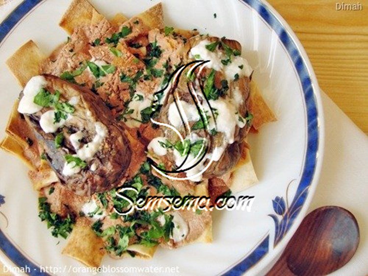 فتة المكدوس باللبن على الطريقة الشامية