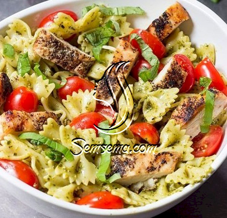 طريق عمل سلطة المكرونة بالدجاج