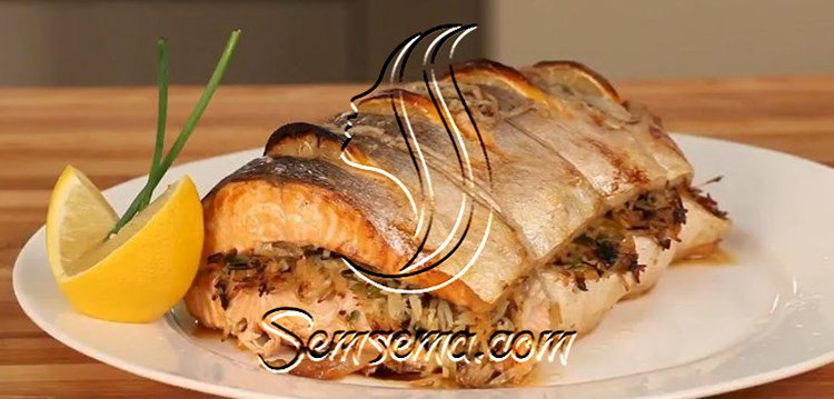 طريقة عمل سمك سلمون محشي بالفرن