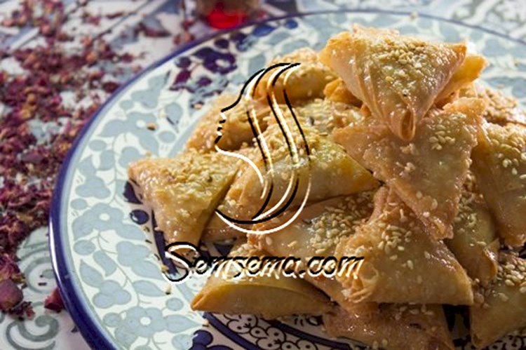 طريقة عمل بريوات باللوز مقلي حلى مغربي شهير