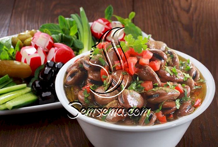 طريقة عمل سلطة الفول المدمس