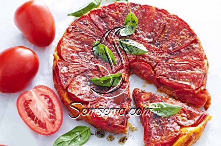 طريقة عمل بيتزا بالطماطم والبصل