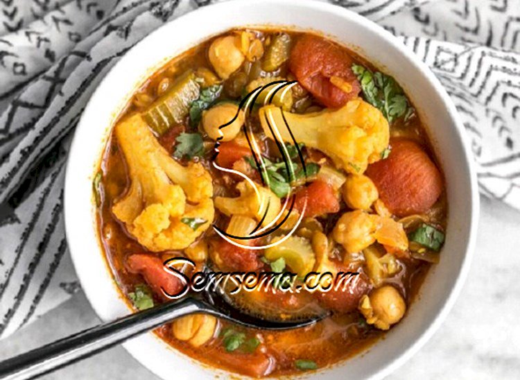 طريقة عمل شوربة الخضار المغربية بالحمص