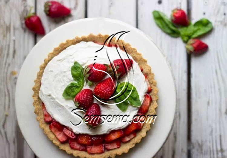 طريقة عمل كيكة الفراولة بالكريمة سهلة