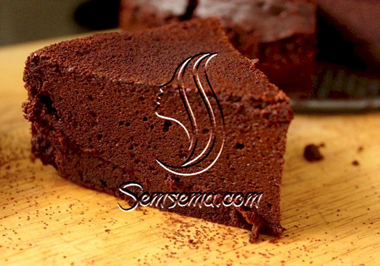 طريقة عمل كيكة فدج الشوكولاتة