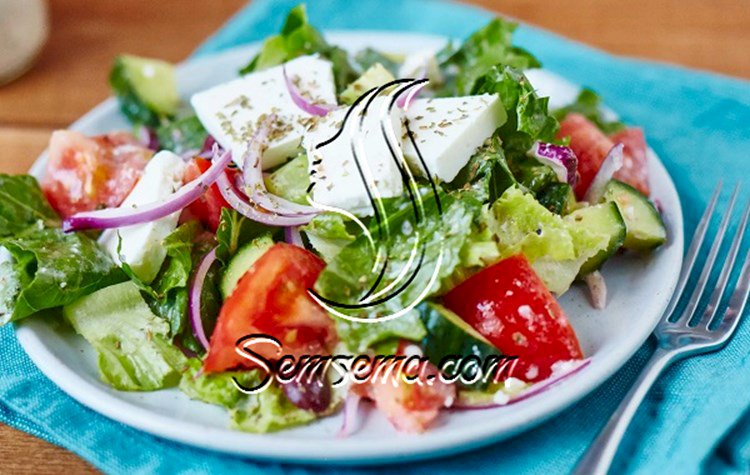 طريقة عمل سلطة الخضار بالجبن