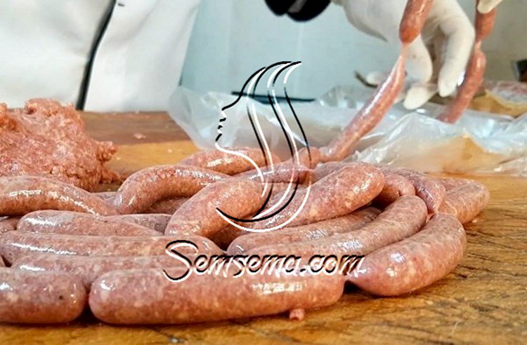 طريقة عمل النقانق في البيت