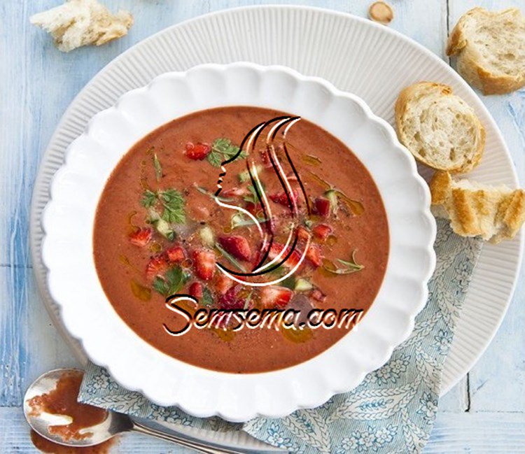 شوربة الفراولة الباردة للرجيم